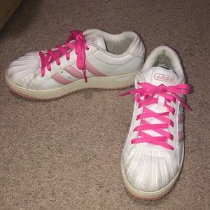 Cute Adidas Shoes - image 1